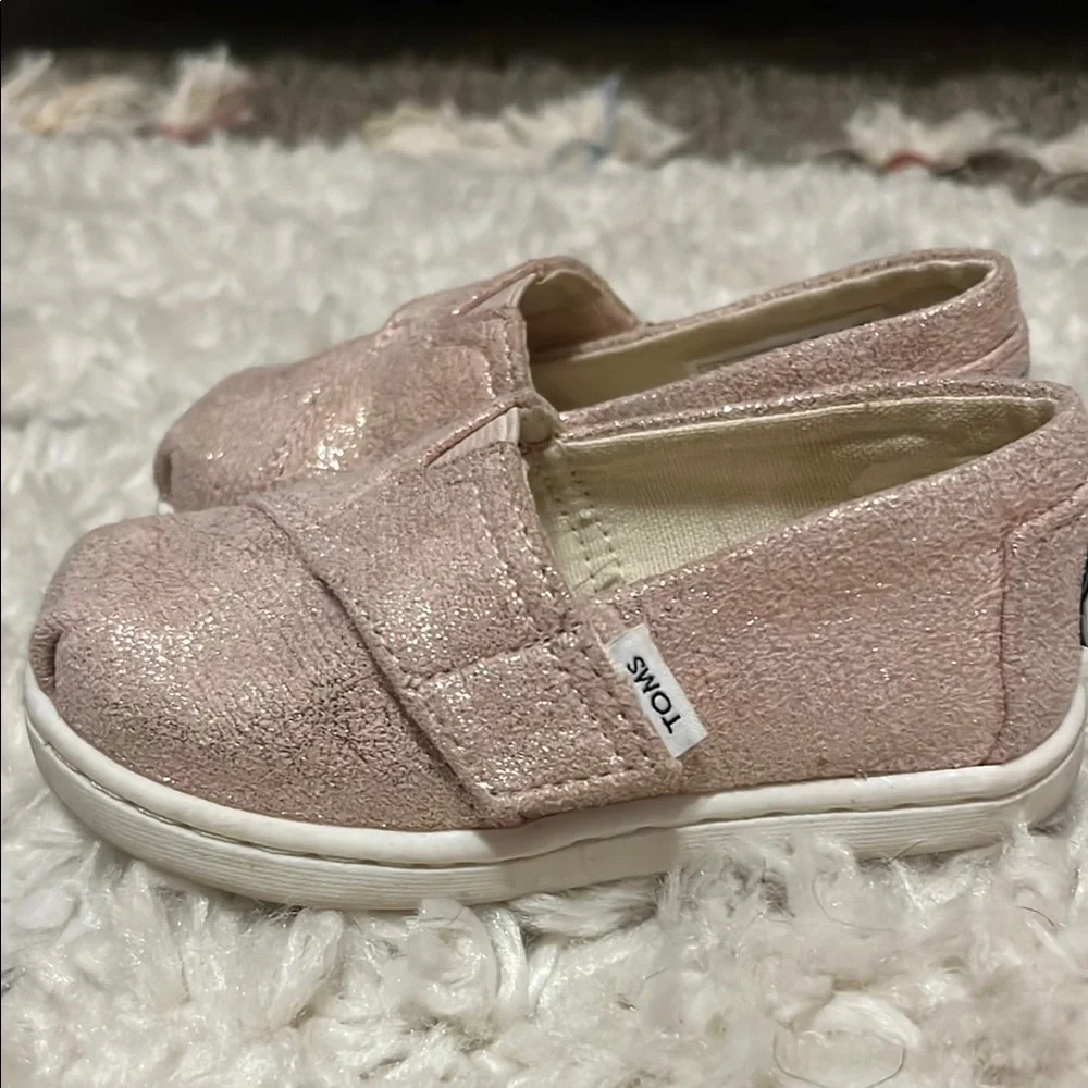TOMS toddler Glitter Pink Shoes